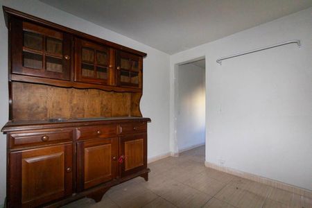 Casa à venda com 225m², 3 quartos e 2 vagas Casa à venda com 225m², 3 quartos e 2 vagasEdicula