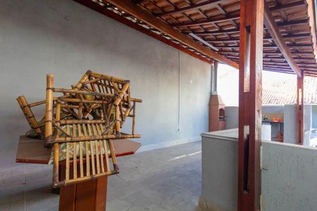 Casa à venda com 225m², 3 quartos e 2 vagas Casa à venda com 225m², 3 quartos e 2 vagasÁrea gourmet