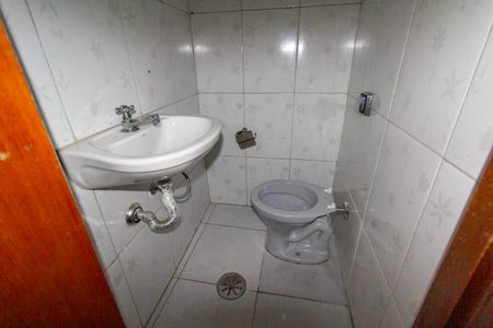 Casa à venda com 225m², 3 quartos e 2 vagas Casa à venda com 225m², 3 quartos e 2 vagasLavabo