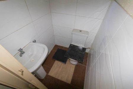 Casa à venda com 225m², 3 quartos e 2 vagas Casa à venda com 225m², 3 quartos e 2 vagasBanheiro 2