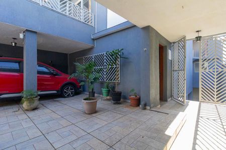 Casa à venda com 225m², 3 quartos e 2 vagas Casa à venda com 225m², 3 quartos e 2 vagasGaragem