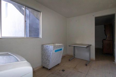 Casa à venda com 225m², 3 quartos e 2 vagas Casa à venda com 225m², 3 quartos e 2 vagasEdicula
