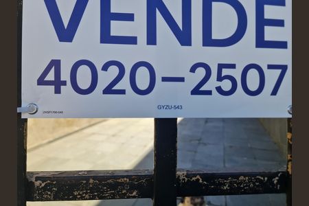Fachada com placa QuintoAndar de casa à venda com 4 quartos, 279m² em Jardim Rosa de Franca, Guarulhos