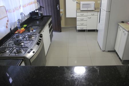 Casa à venda com 279m², 4 quartos e 6 vagasCozinha