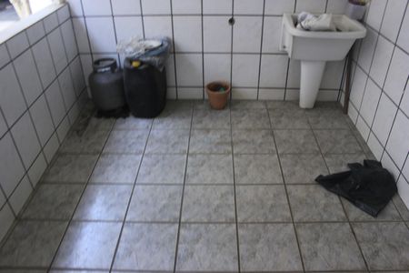Lavanderia e quintal de casa à venda com 4 quartos, 279m² em Jardim Rosa de Franca, Guarulhos