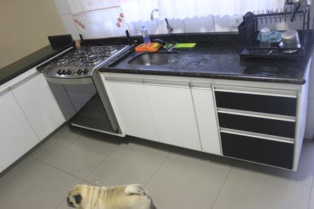 Casa à venda com 279m², 4 quartos e 6 vagasCozinha