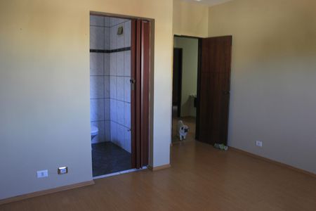 Casa à venda com 279m², 4 quartos e 6 vagasSuíte