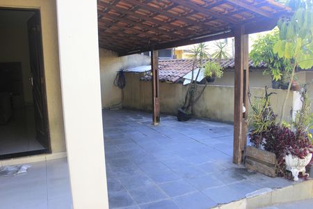 Casa à venda com 279m², 4 quartos e 6 vagasGaragem