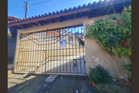 Casa à venda com 279m², 4 quartos e 6 vagas Casa à venda com 279m², 4 quartos e 6 vagasFachada com placa QuintoAndar