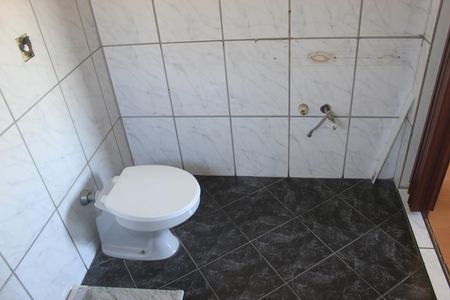 Casa à venda com 279m², 4 quartos e 6 vagasBanheiro da Suíte