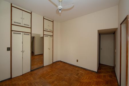 Apartamento à venda com 140m², 4 quartos e 2 vagas Apartamento à venda com 140m², 4 quartos e 2 vagasQUARTO1
