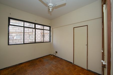 Apartamento à venda com 140m², 4 quartos e 2 vagas Apartamento à venda com 140m², 4 quartos e 2 vagasQUARTO2