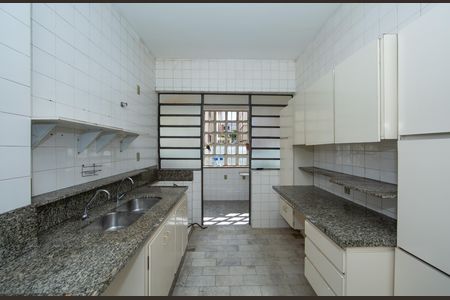Apartamento à venda com 140m², 4 quartos e 2 vagas Apartamento à venda com 140m², 4 quartos e 2 vagasCOZINHA