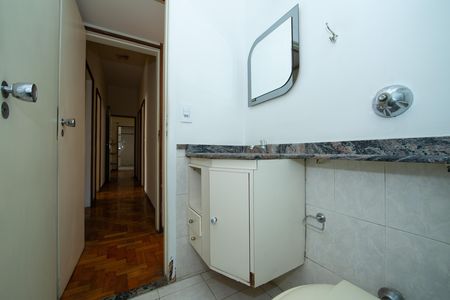 Apartamento à venda com 140m², 4 quartos e 2 vagas Apartamento à venda com 140m², 4 quartos e 2 vagasBANHEIRO2