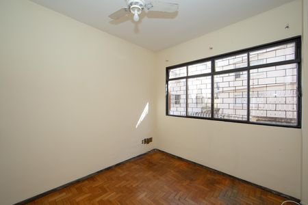 Apartamento à venda com 140m², 4 quartos e 2 vagas Apartamento à venda com 140m², 4 quartos e 2 vagasQUARTO2