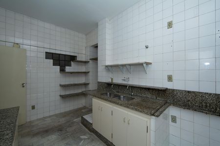 Apartamento à venda com 140m², 4 quartos e 2 vagas Apartamento à venda com 140m², 4 quartos e 2 vagasCOZINHA