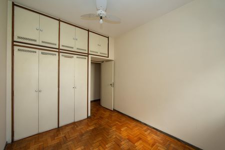 Apartamento à venda com 140m², 4 quartos e 2 vagas Apartamento à venda com 140m², 4 quartos e 2 vagasQUARTO4