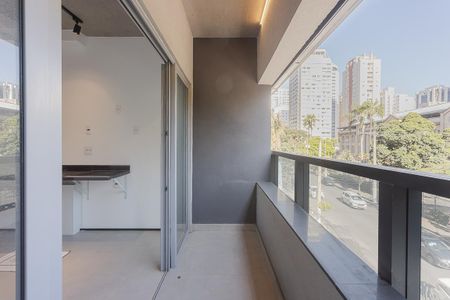 Varanda de kitnet/studio à venda com 1 quarto, 23m² em Jardim Paulista, São Paulo
