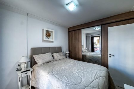 Apartamento para alugar com 83m², 3 quartos e 2 vagas Apartamento para alugar com 83m², 3 quartos e 2 vagasSuíte