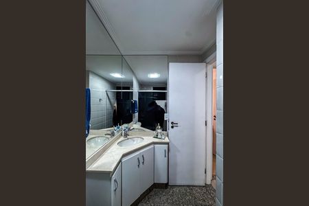 Apartamento para alugar com 83m², 3 quartos e 2 vagas Apartamento para alugar com 83m², 3 quartos e 2 vagasBanheiro