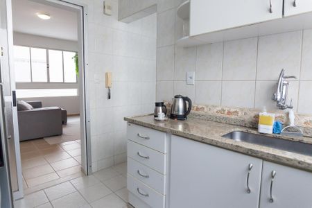 Cozinha de apartamento à venda com 2 quartos, 57m² em Buritis, Belo Horizonte