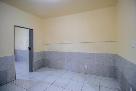 Sala de casa para alugar com 1 quarto, 36m² em Penha Circular, Rio de Janeiro