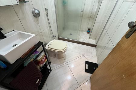 Banheiro 1 de apartamento para alugar com 2 quartos, 55m² em Ilha do Governador, Rio de Janeiro