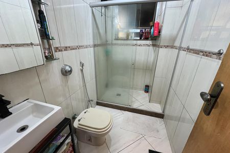 Apartamento para alugar com 55m², 2 quartos e 1 vaga Apartamento para alugar com 55m², 2 quartos e 1 vagaBanheiro 1