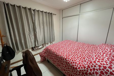 Quarto 2 de apartamento para alugar com 2 quartos, 55m² em Ilha do Governador, Rio de Janeiro