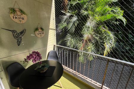 Apartamento para alugar com 55m², 2 quartos e 1 vaga Apartamento para alugar com 55m², 2 quartos e 1 vagaVaranda