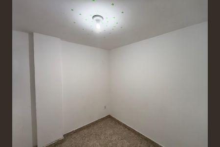 Quarto 1 de apartamento para alugar com 2 quartos, 60m² em Taquara, Rio de Janeiro