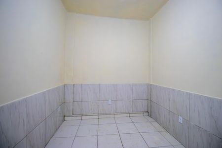 Sala de casa para alugar com 1 quarto, 36m² em Penha Circular, Rio de Janeiro