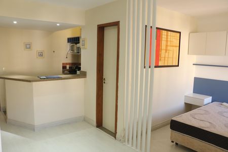 sala de kitnet/studio para alugar com 1 quarto, 30m² em Centro, Nova Iguaçu