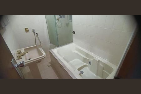 Banheiro de apartamento para alugar com 3 quartos, 100m² em Floresta, Belo Horizonte