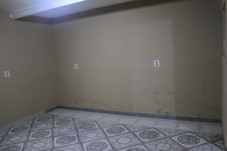 Quarto de casa para alugar com 1 quarto, 50m² em Jardim Cocaia, Guarulhos