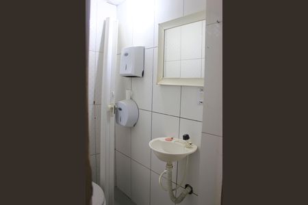 Banheiro de casa para alugar com 1 quarto, 50m² em Jardim Cocaia, Guarulhos