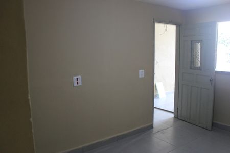 Sala de casa para alugar com 1 quarto, 50m² em Jardim Cocaia, Guarulhos