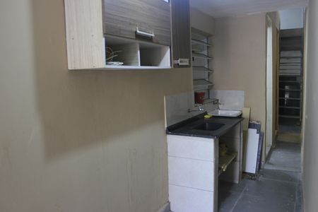 Lavanderia e corredor de casa para alugar com 1 quarto, 50m² em Jardim Cocaia, Guarulhos