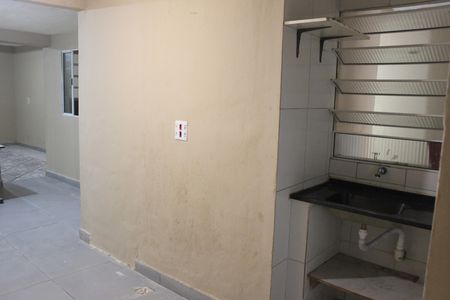 Cozinha de casa para alugar com 1 quarto, 50m² em Jardim Cocaia, Guarulhos