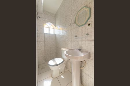Banheiro de casa para alugar com 1 quarto, 55m² em Brasilândia, São Gonçalo