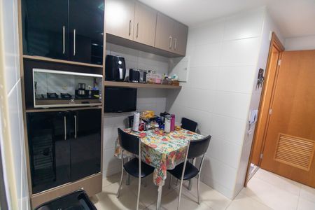 Cozinha de apartamento para alugar com 2 quartos, 81m² em Charitas, Niterói