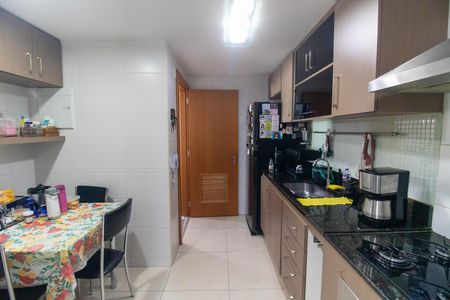 Apartamento para alugar com 81m², 2 quartos e 1 vaga Apartamento para alugar com 81m², 2 quartos e 1 vagaCozinha
