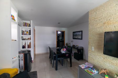 Apartamento para alugar com 81m², 2 quartos e 1 vaga Apartamento para alugar com 81m², 2 quartos e 1 vagaSala