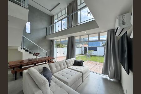 Casa de Condomínio à venda com 3 quartos, 180m² em Vargem Grande, Rio de Janeiro
