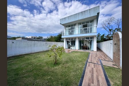 Área externa de casa de condomínio à venda com 3 quartos, 180m² em Vargem Grande, Rio de Janeiro