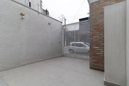Garagem  de casa à venda com 2 quartos, 75m² em Vila Vera, São Paulo