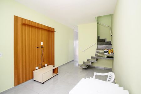 Casa de condomínio para alugar com 60m², 2 quartos e 1 vaga Casa de condomínio para alugar com 60m², 2 quartos e 1 vagaSala