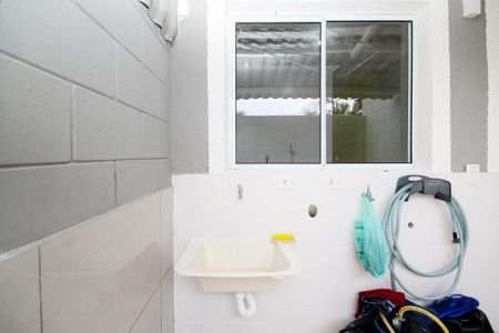 Casa de condomínio para alugar com 60m², 2 quartos e 1 vaga Casa de condomínio para alugar com 60m², 2 quartos e 1 vagaQuintal/ Lavanderia