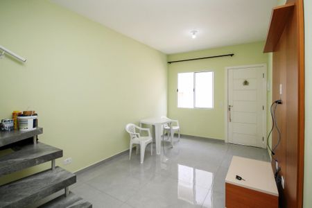 Casa de condomínio para alugar com 60m², 2 quartos e 1 vaga Casa de condomínio para alugar com 60m², 2 quartos e 1 vagaSala