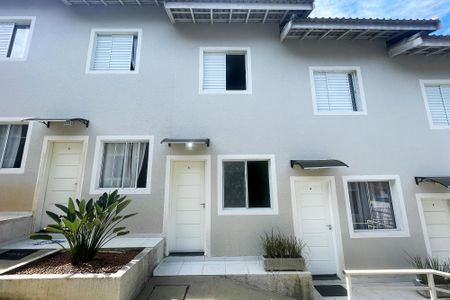 Casa de Condomínio para alugar com 2 quartos, 60m² em Quinta dos Angicos, Cotia